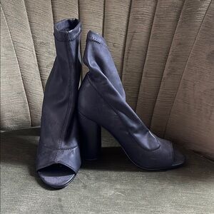 Elegant Black Women's Heeled Boots